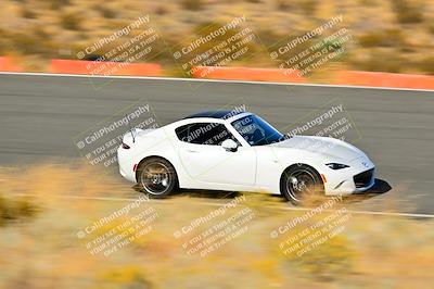 media/Nov-16-2024-Extreme Speed (Sat) [[6587d07cc4]]/Gold Group/Session 3 (The Bowl)/